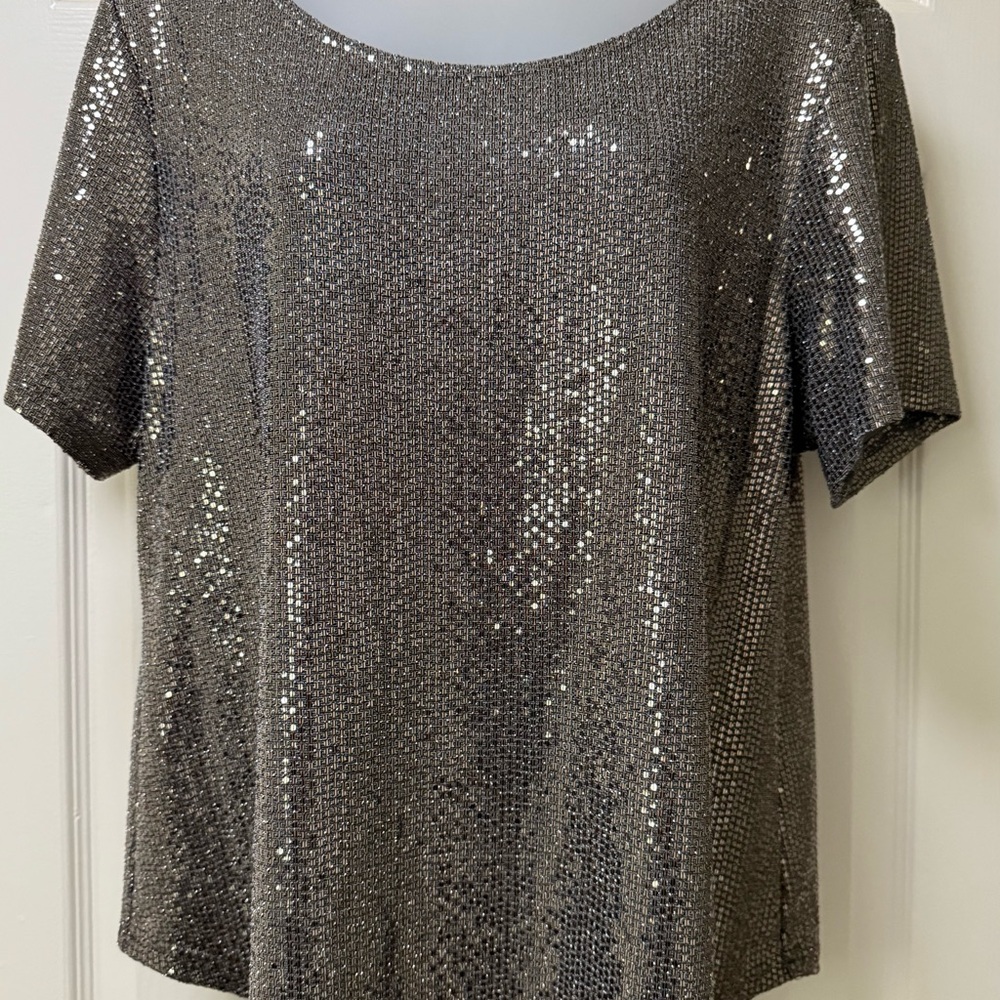 Connected Apparel Silver Sequin Short Sleeve Blouse